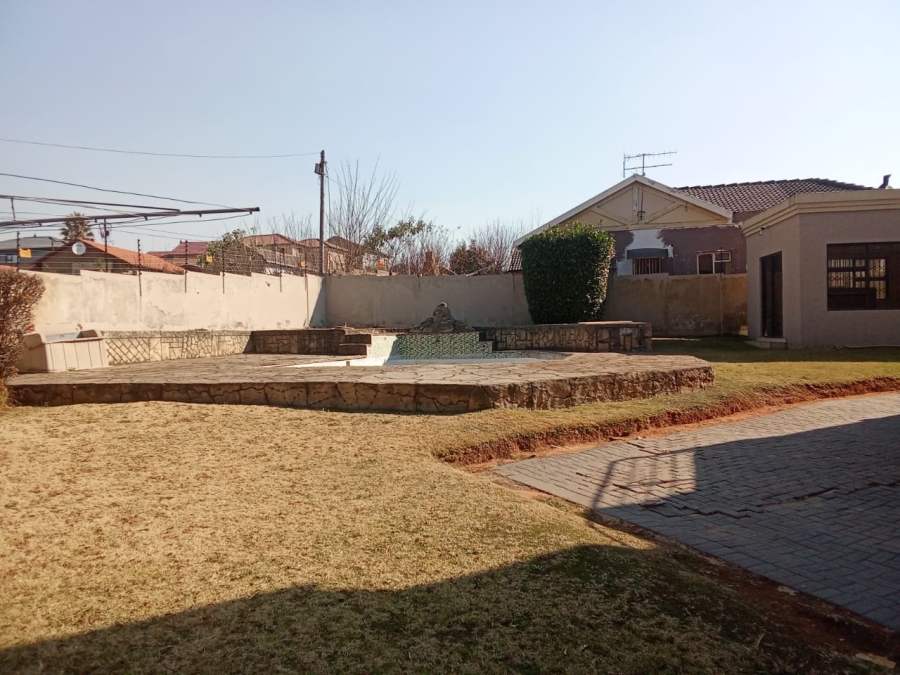 4 Bedroom Property for Sale in Ormonde Gauteng