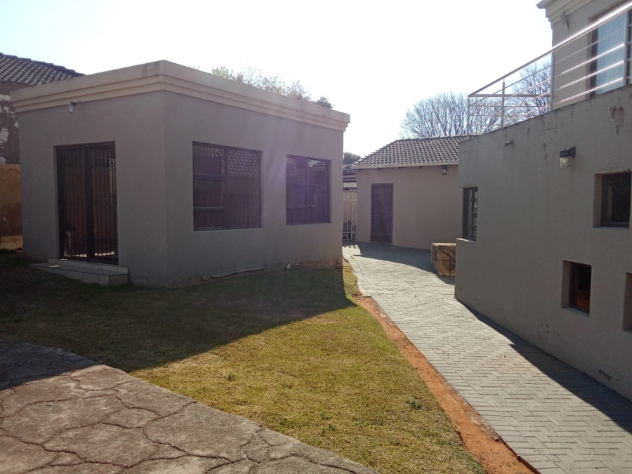 4 Bedroom Property for Sale in Ormonde Gauteng