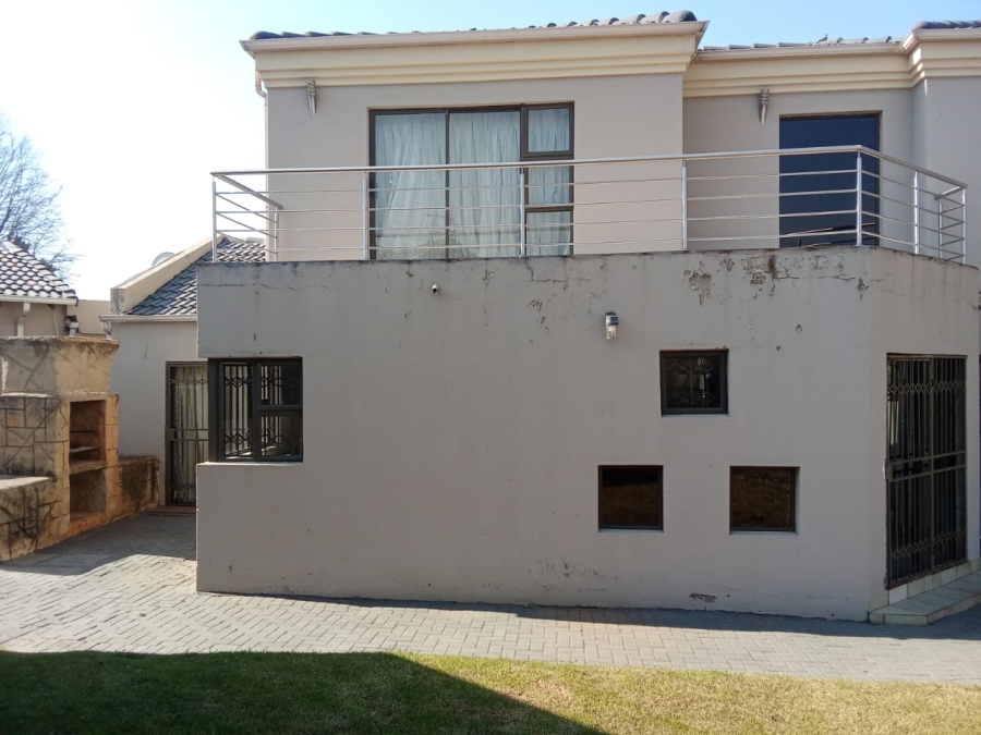 4 Bedroom Property for Sale in Ormonde Gauteng