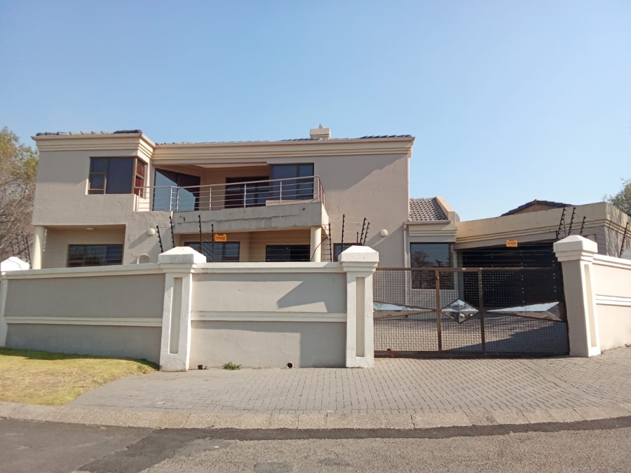 4 Bedroom Property for Sale in Ormonde Gauteng