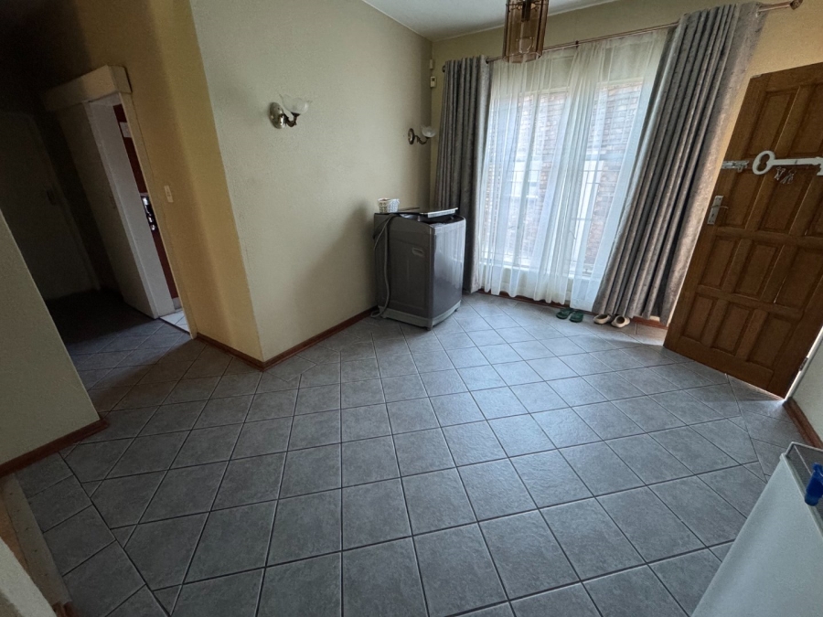 2 Bedroom Property for Sale in Edleen Gauteng