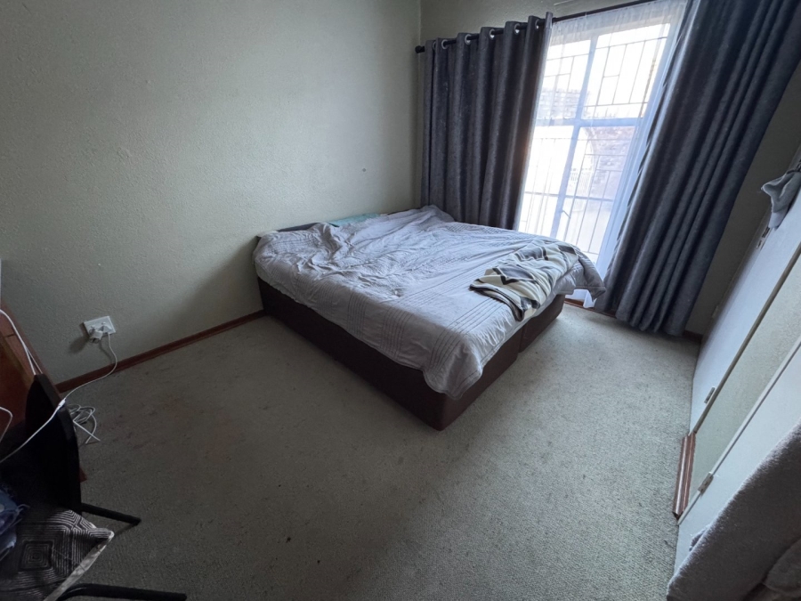 2 Bedroom Property for Sale in Edleen Gauteng