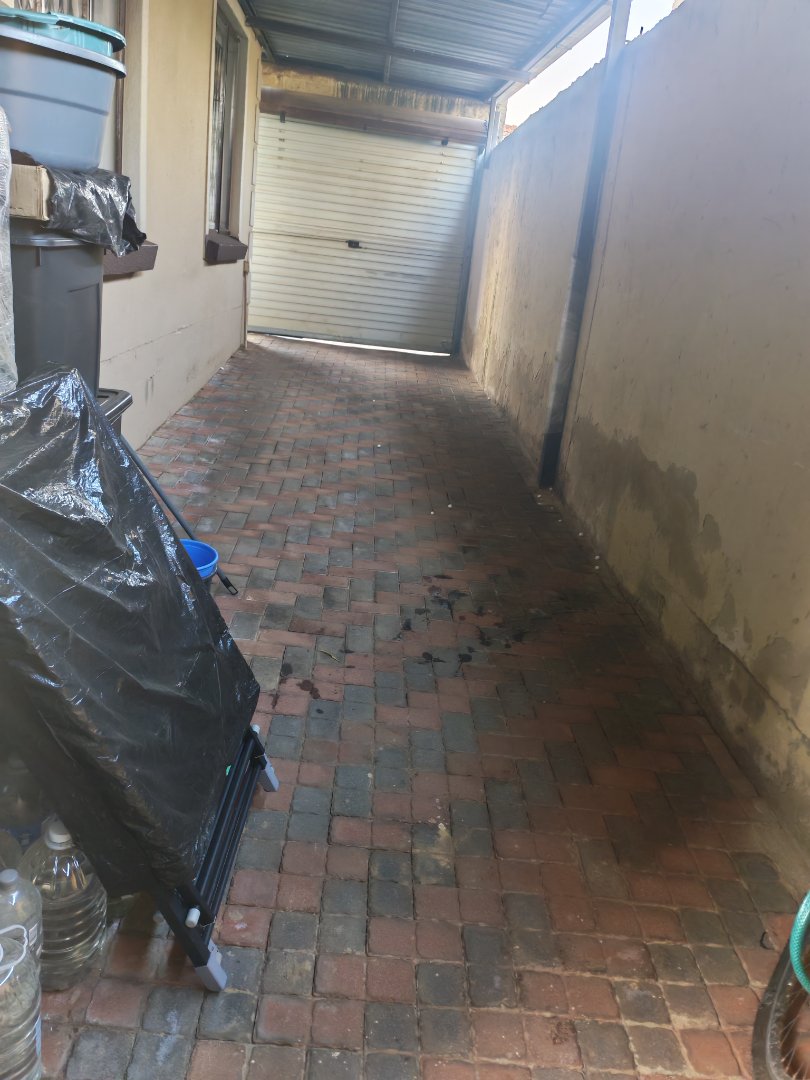 2 Bedroom Property for Sale in Lotus Gardens Gauteng