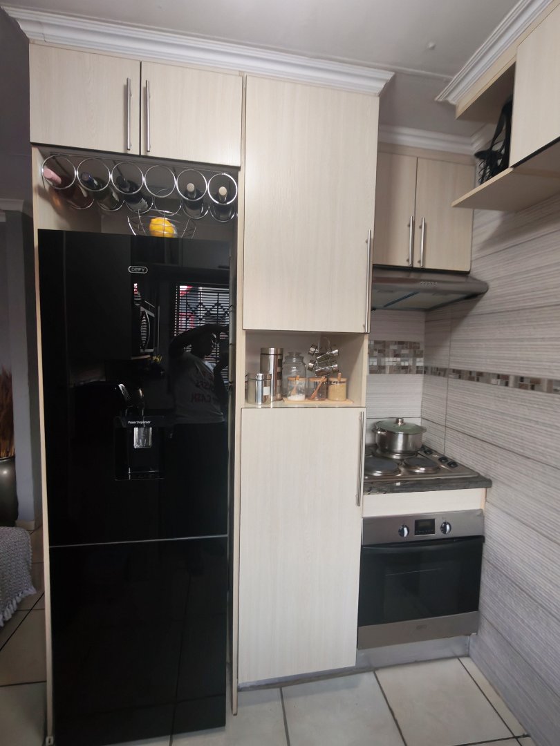 2 Bedroom Property for Sale in Lotus Gardens Gauteng