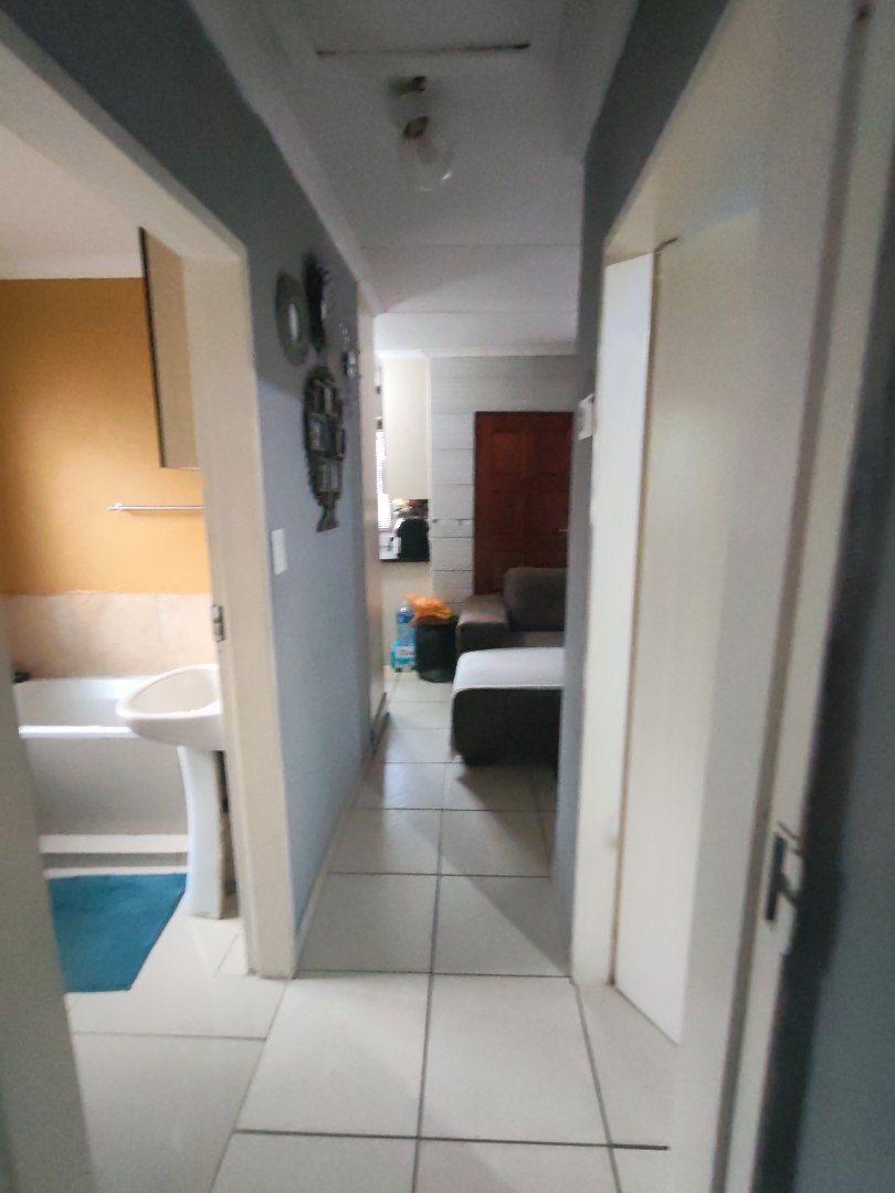 2 Bedroom Property for Sale in Lotus Gardens Gauteng