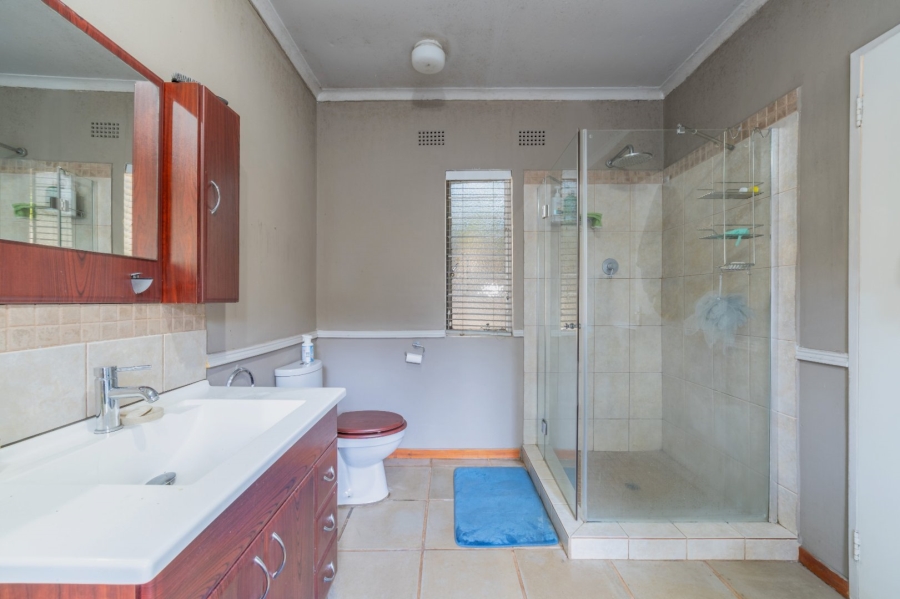 To Let 3 Bedroom Property for Rent in Fairland Gauteng