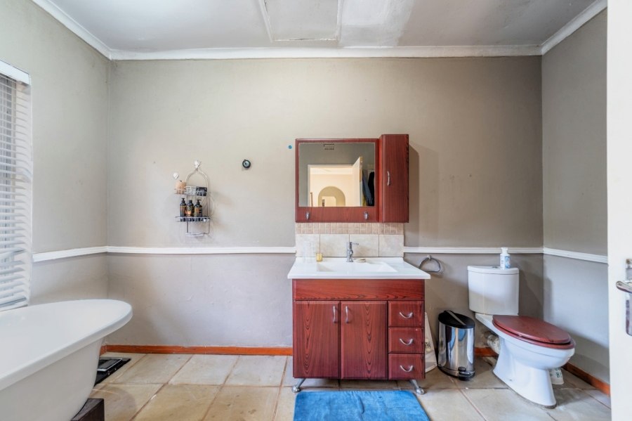 To Let 3 Bedroom Property for Rent in Fairland Gauteng