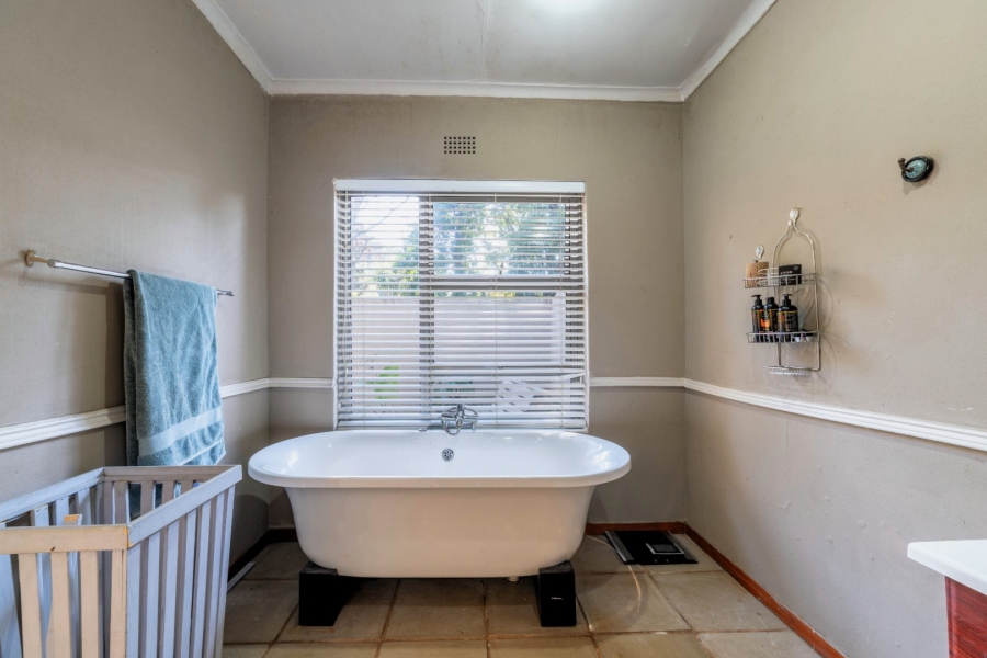 To Let 3 Bedroom Property for Rent in Fairland Gauteng