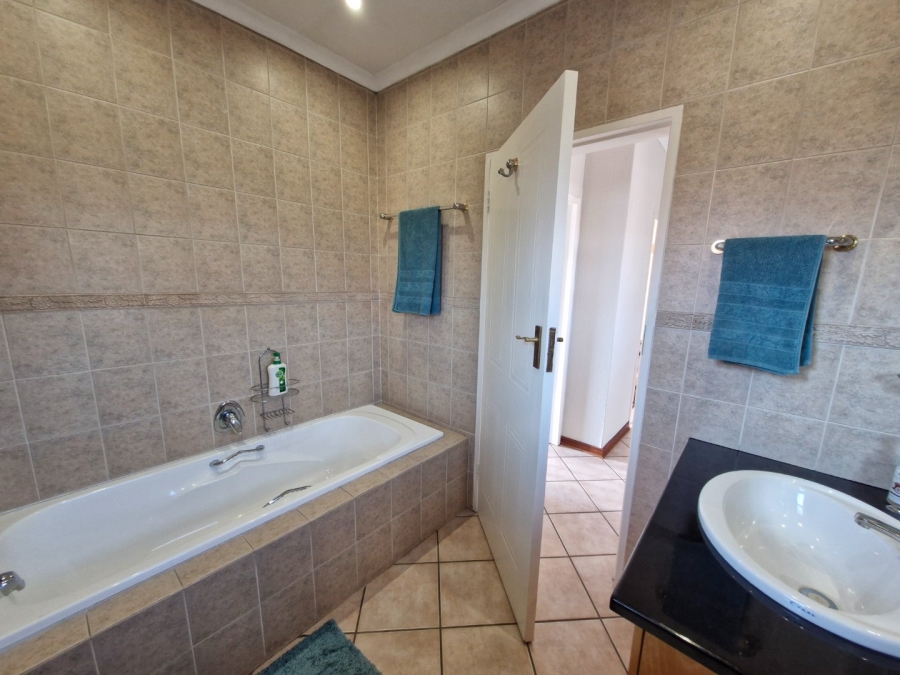 3 Bedroom Property for Sale in Bartlett Gauteng