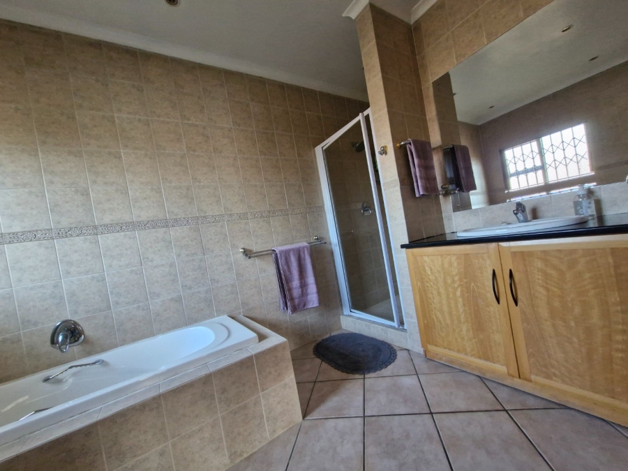 3 Bedroom Property for Sale in Bartlett Gauteng