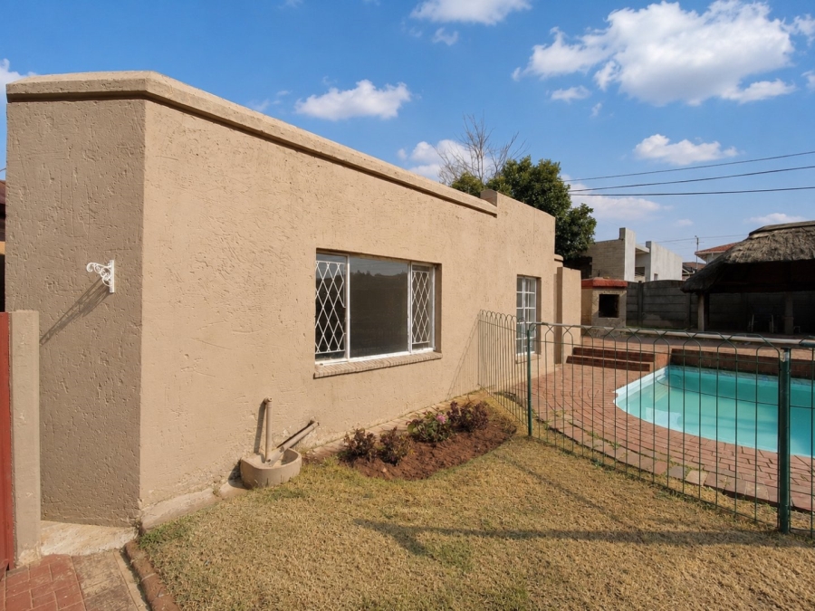 2 Bedroom Property for Sale in Gerdview Gauteng