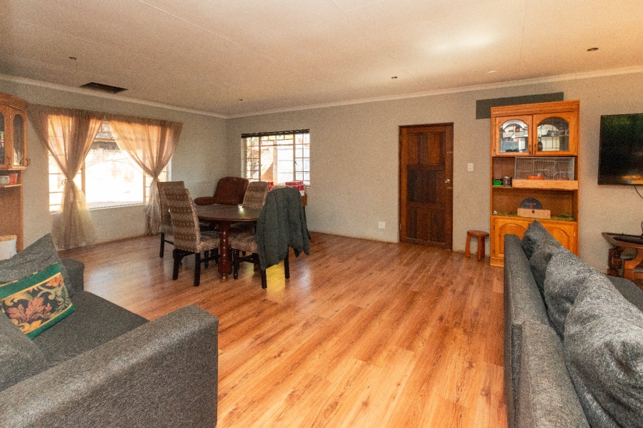 4 Bedroom Property for Sale in Doornpoort AH Gauteng