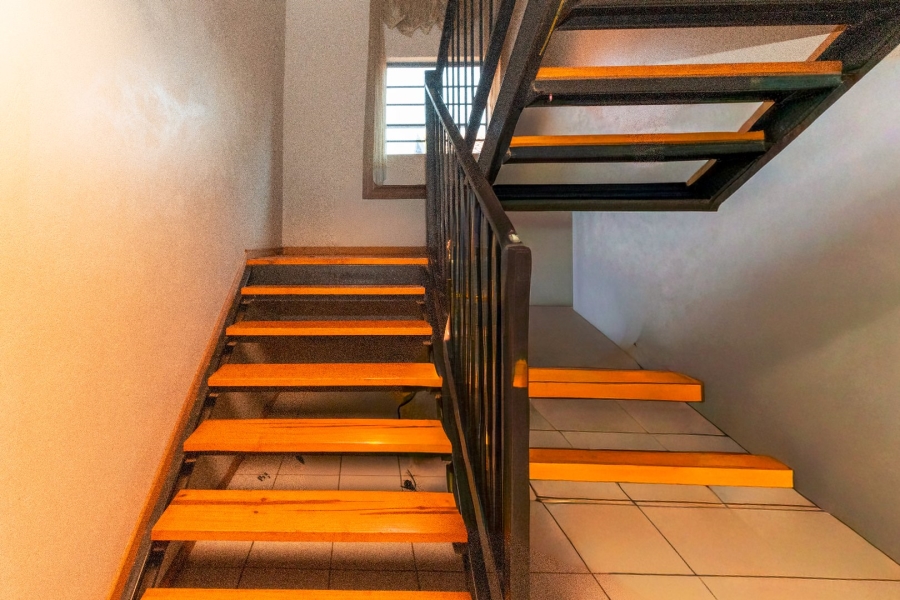 4 Bedroom Property for Sale in Doornpoort AH Gauteng