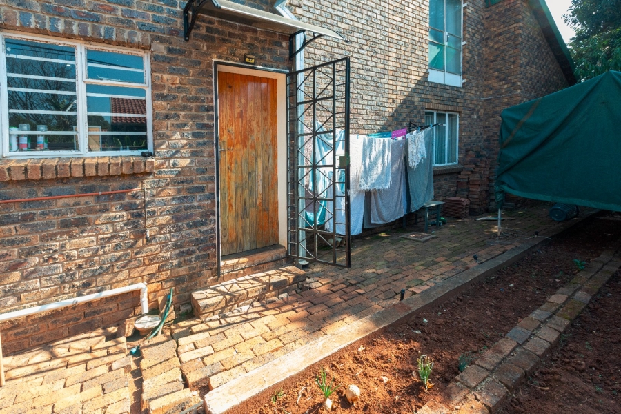 4 Bedroom Property for Sale in Doornpoort AH Gauteng