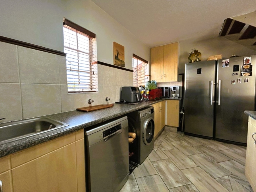1 Bedroom Property for Sale in Eco Park Gauteng