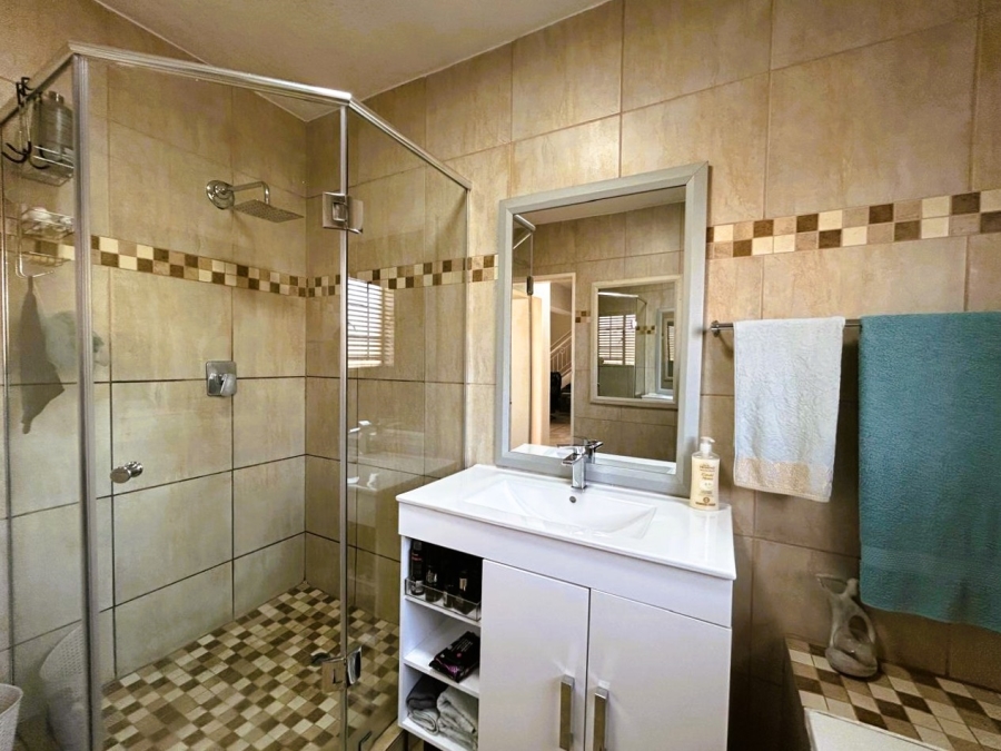 1 Bedroom Property for Sale in Eco Park Gauteng