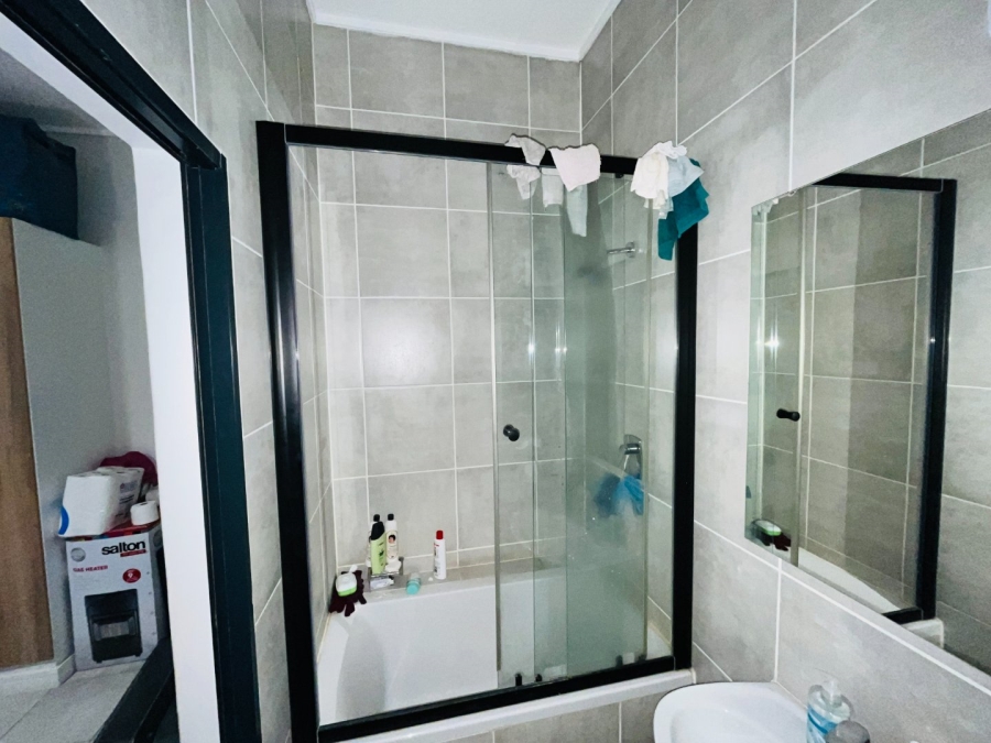 To Let 2 Bedroom Property for Rent in Linbro Park Gauteng