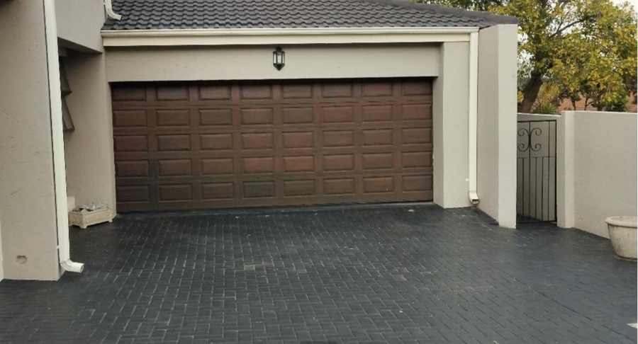 4 Bedroom Property for Sale in Amberfield Ridge Gauteng