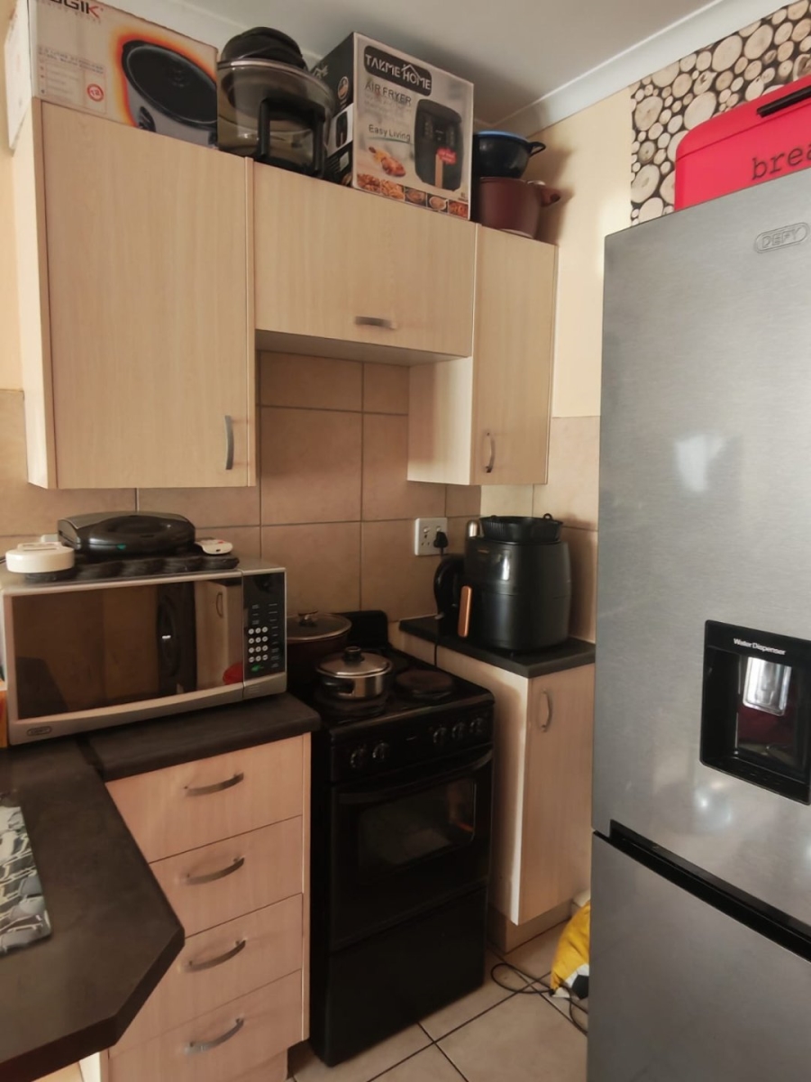 1 Bedroom Property for Sale in Crystal Park Gauteng
