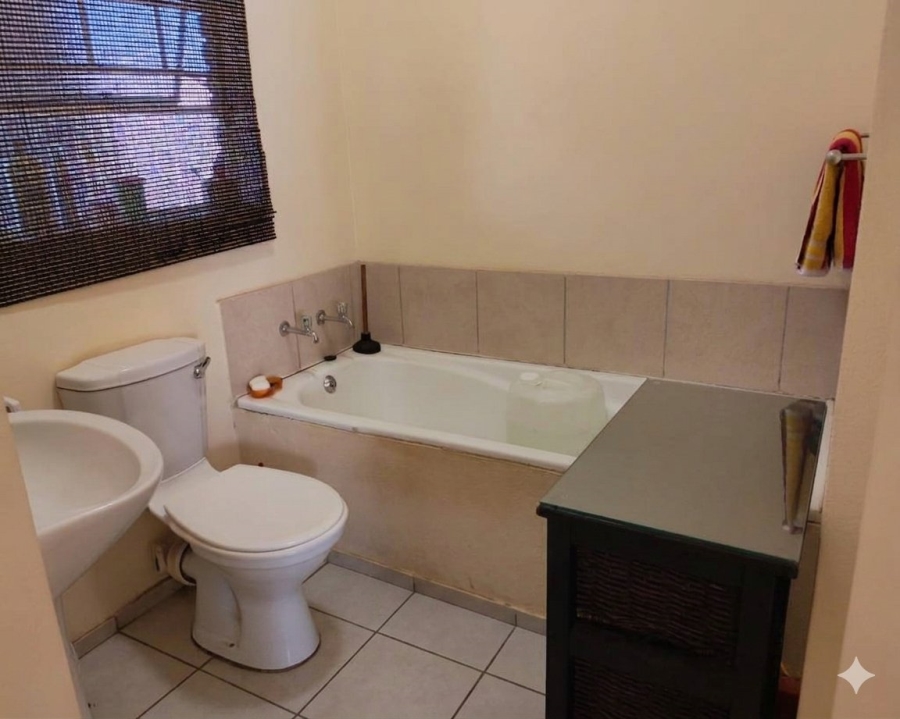 1 Bedroom Property for Sale in Crystal Park Gauteng