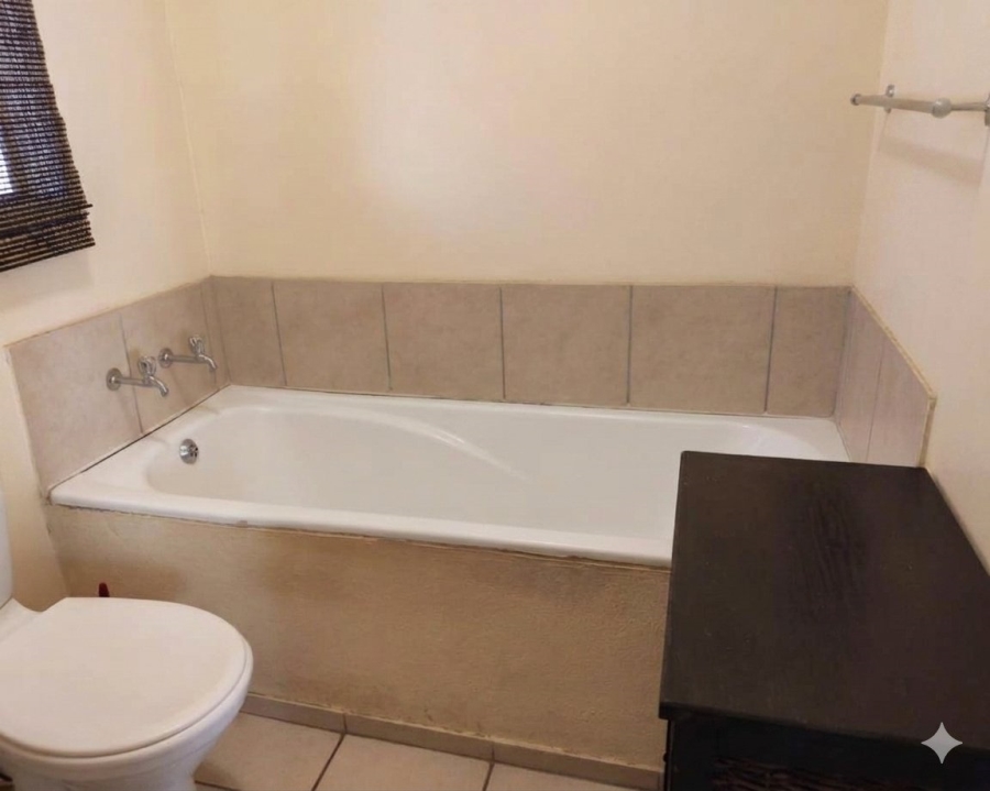 1 Bedroom Property for Sale in Crystal Park Gauteng
