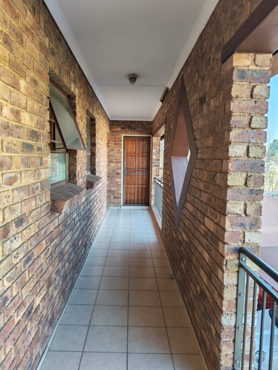 1 Bedroom Property for Sale in Crystal Park Gauteng