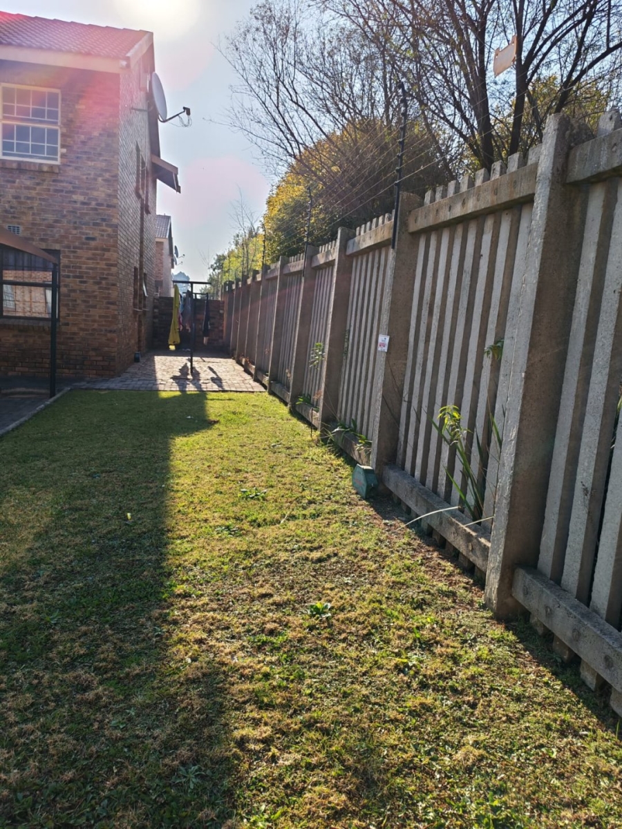 1 Bedroom Property for Sale in Crystal Park Gauteng