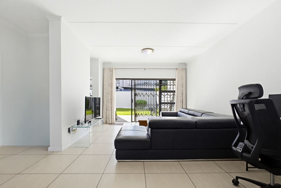 To Let 3 Bedroom Property for Rent in Greenstone Hill Gauteng