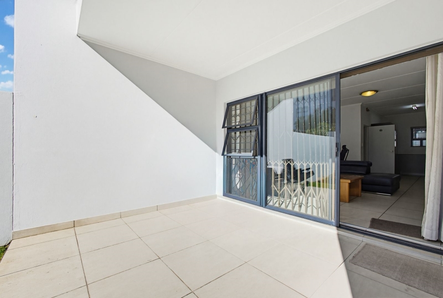 To Let 3 Bedroom Property for Rent in Greenstone Hill Gauteng