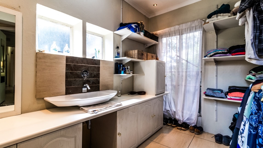 3 Bedroom Property for Sale in Hurlyvale Gauteng