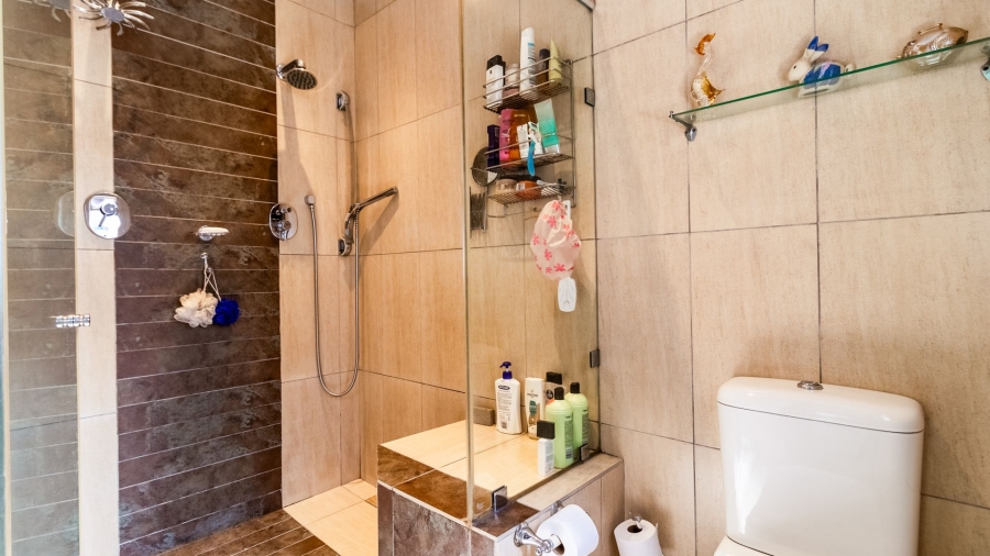 3 Bedroom Property for Sale in Hurlyvale Gauteng