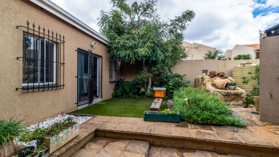 3 Bedroom Property for Sale in Hurlyvale Gauteng