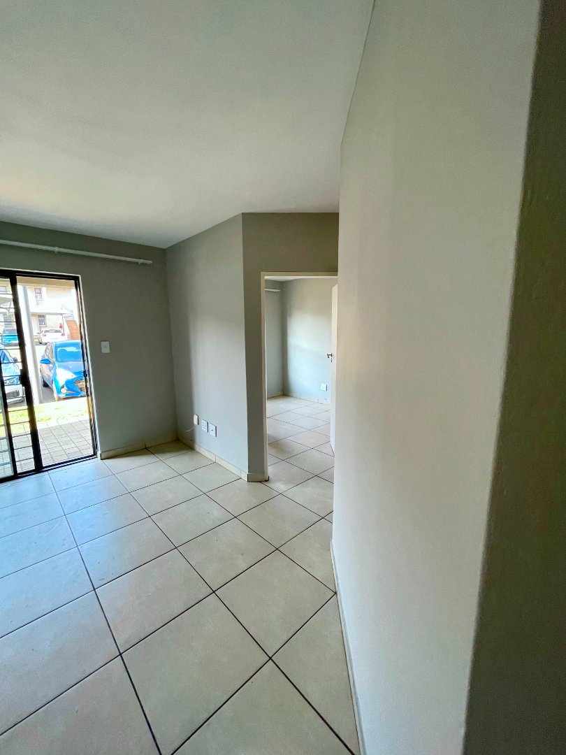 2 Bedroom Property for Sale in Lakefield Gauteng