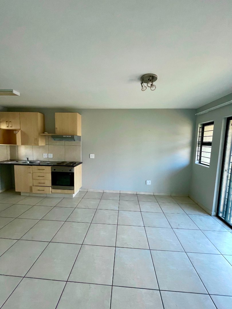 2 Bedroom Property for Sale in Lakefield Gauteng