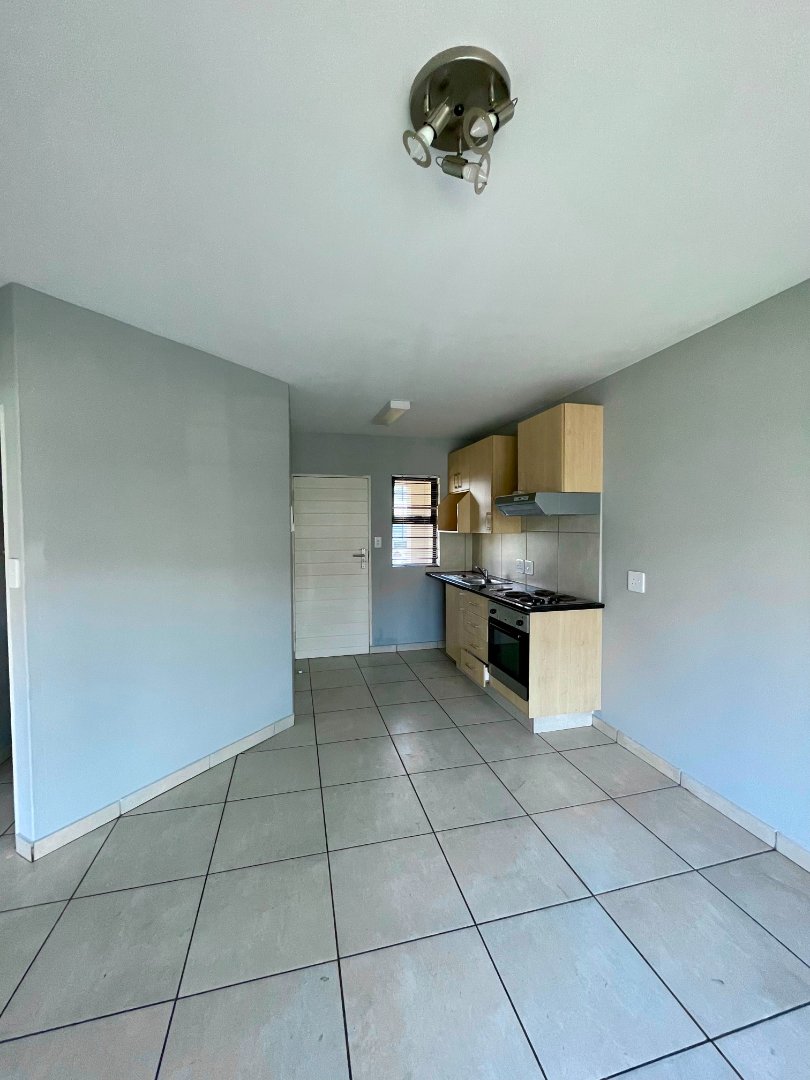 2 Bedroom Property for Sale in Lakefield Gauteng