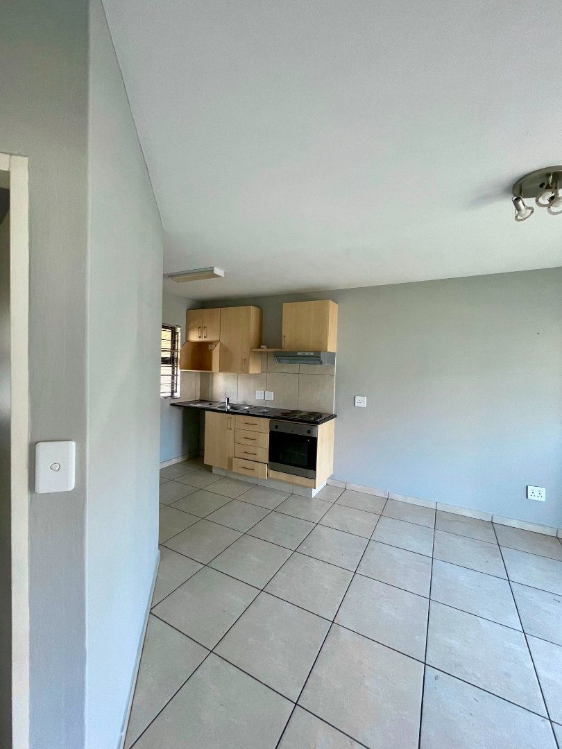 2 Bedroom Property for Sale in Lakefield Gauteng