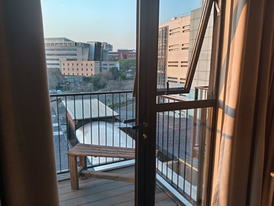 1 Bedroom Property for Sale in Sandton Central Gauteng