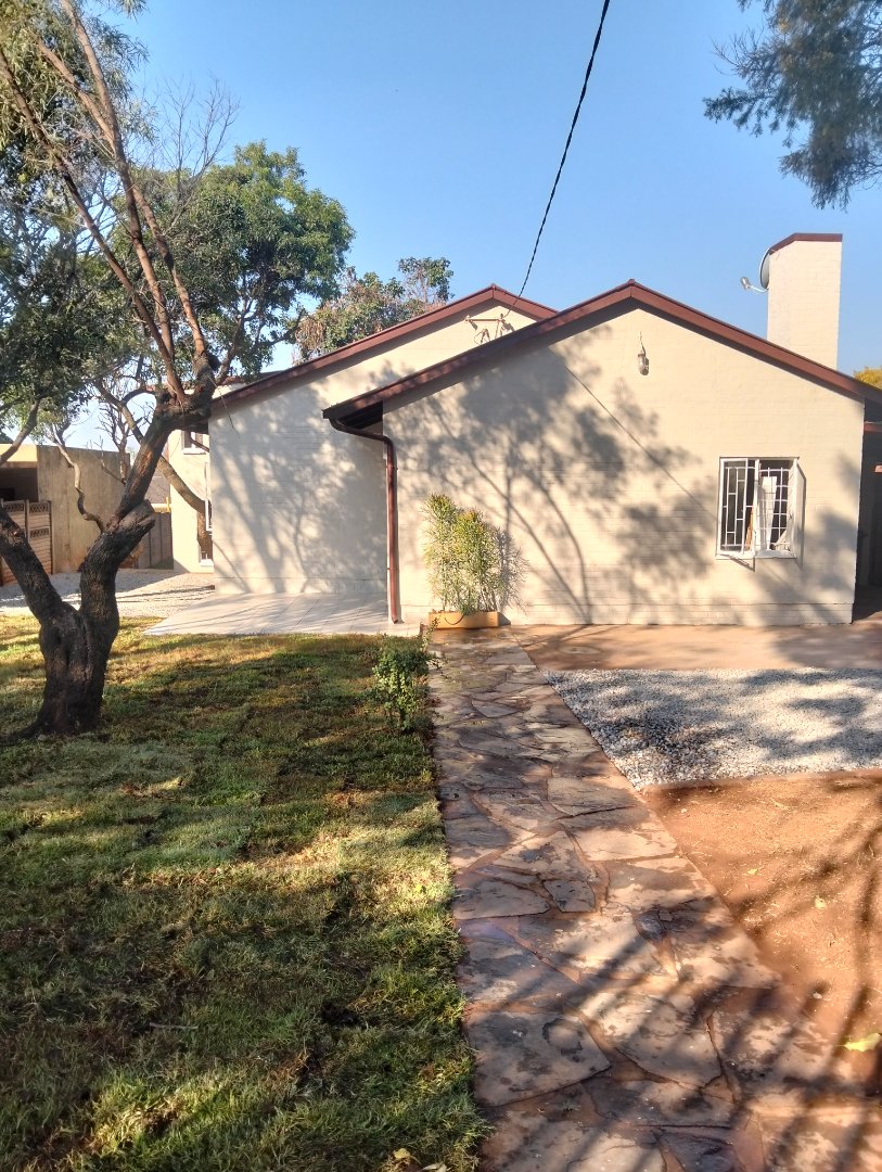 5 Bedroom Property for Sale in Proclamation Hill Gauteng