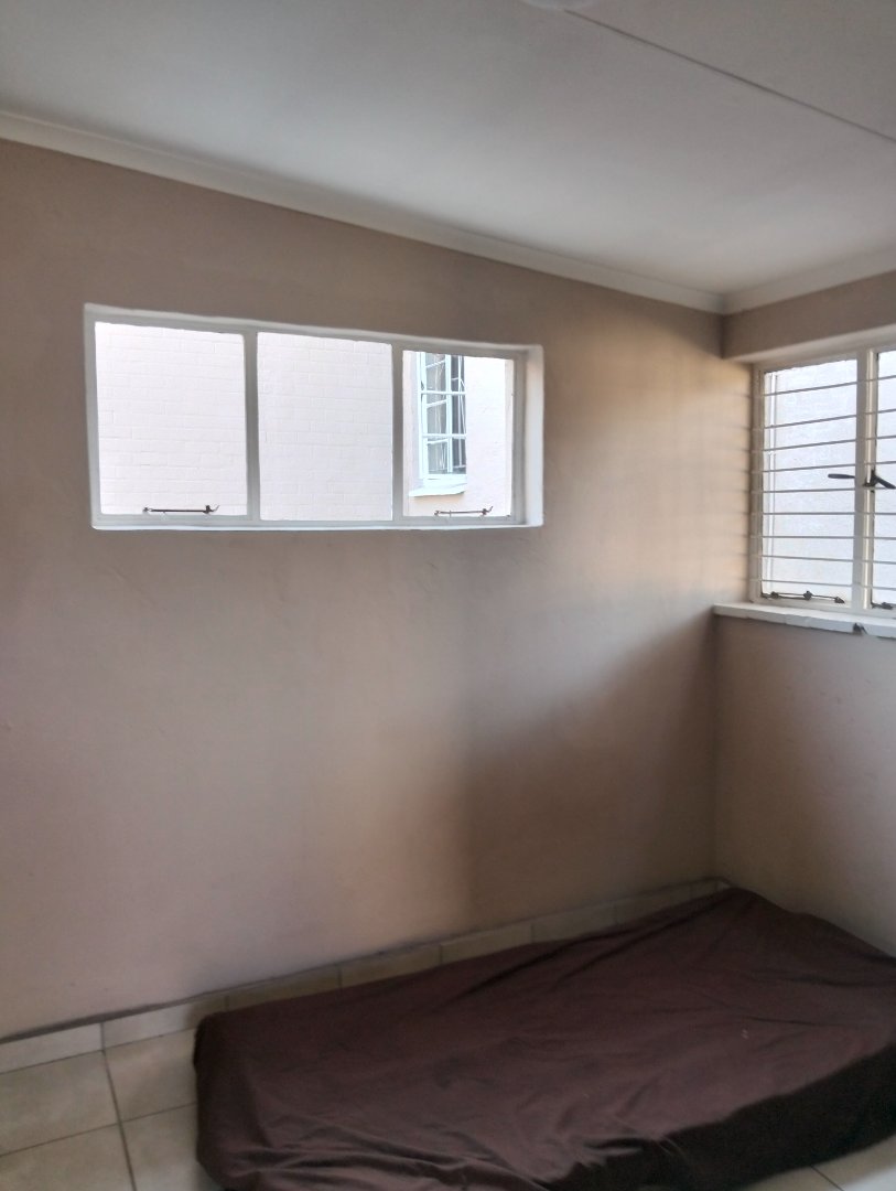 5 Bedroom Property for Sale in Proclamation Hill Gauteng