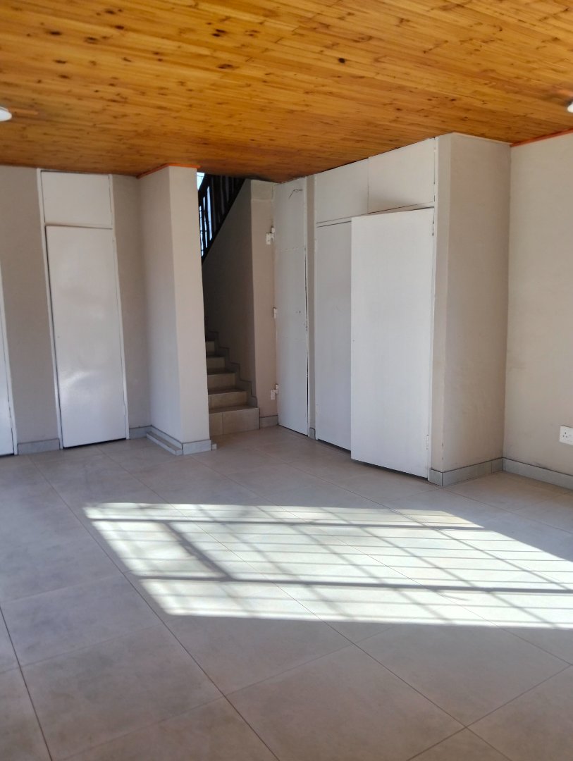 5 Bedroom Property for Sale in Proclamation Hill Gauteng