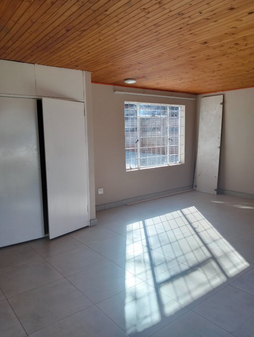5 Bedroom Property for Sale in Proclamation Hill Gauteng