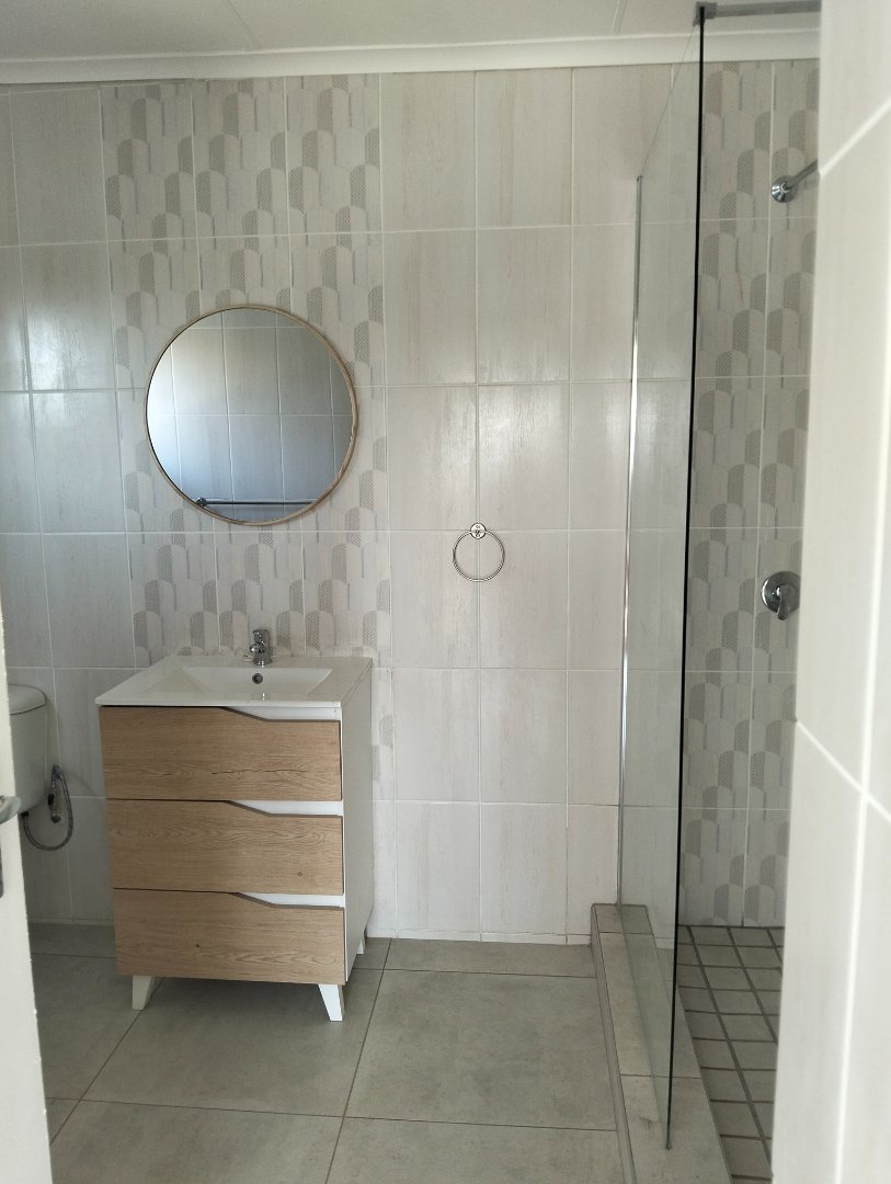 5 Bedroom Property for Sale in Proclamation Hill Gauteng