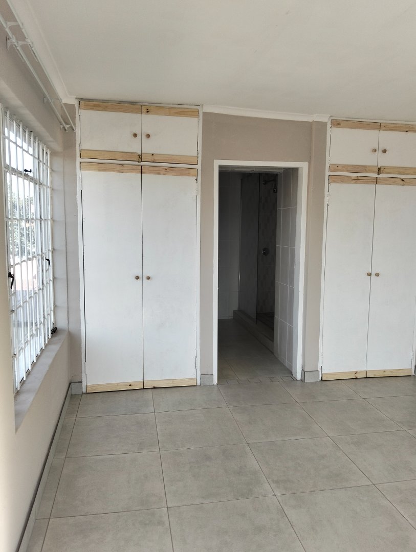 5 Bedroom Property for Sale in Proclamation Hill Gauteng