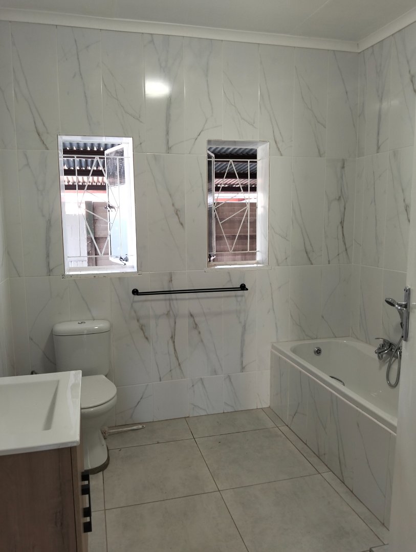 5 Bedroom Property for Sale in Proclamation Hill Gauteng