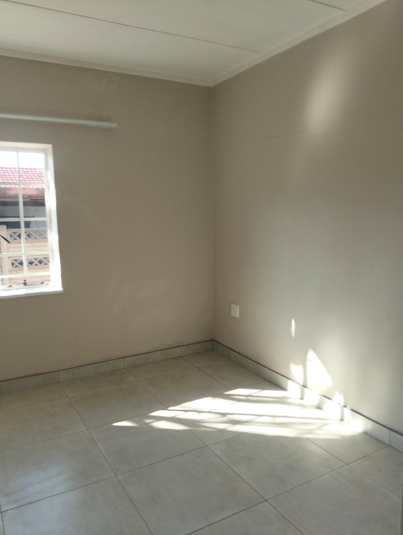 5 Bedroom Property for Sale in Proclamation Hill Gauteng