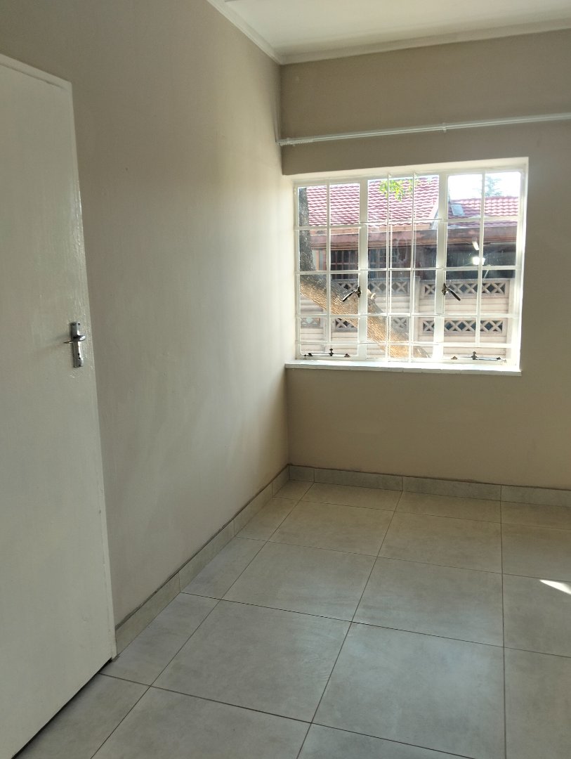 5 Bedroom Property for Sale in Proclamation Hill Gauteng