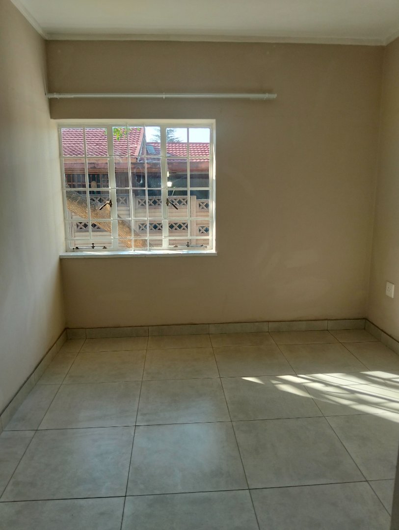 5 Bedroom Property for Sale in Proclamation Hill Gauteng