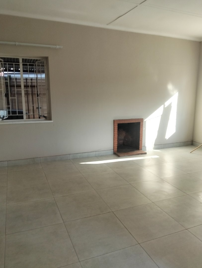 5 Bedroom Property for Sale in Proclamation Hill Gauteng