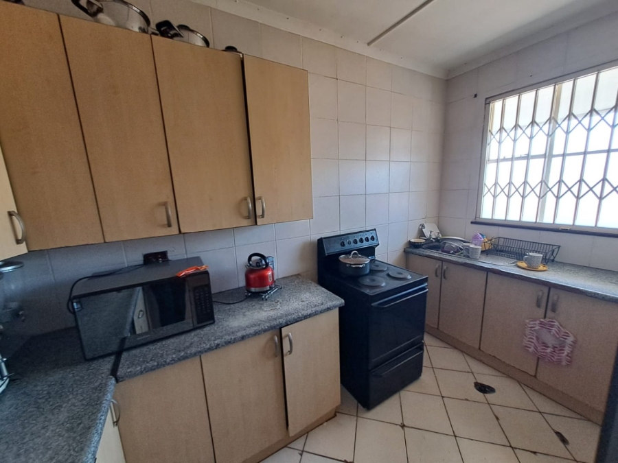 2 Bedroom Property for Sale in Vanderbijlpark Cw 6 Gauteng