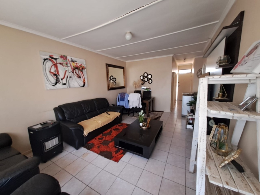 2 Bedroom Property for Sale in Vanderbijlpark Cw 6 Gauteng